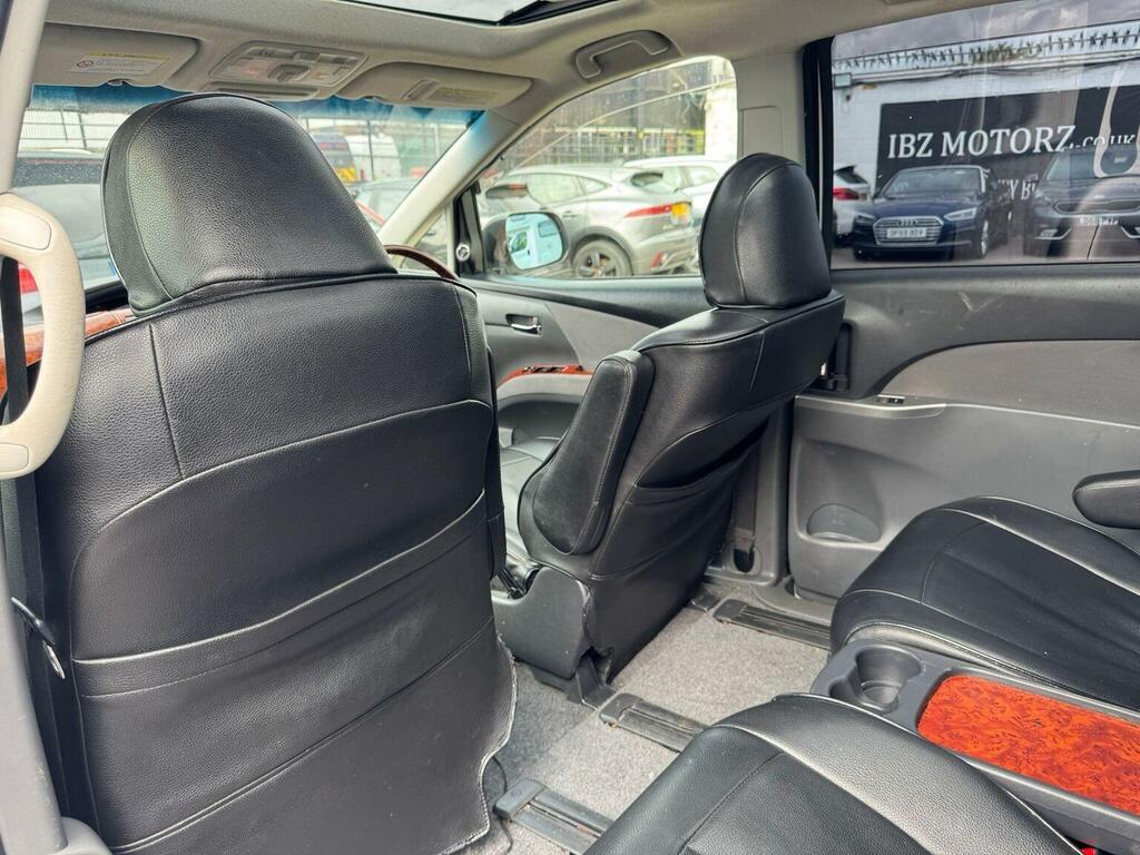 Toyota Estima 2.4 Hybrid 7 Seater Ulez White #32
