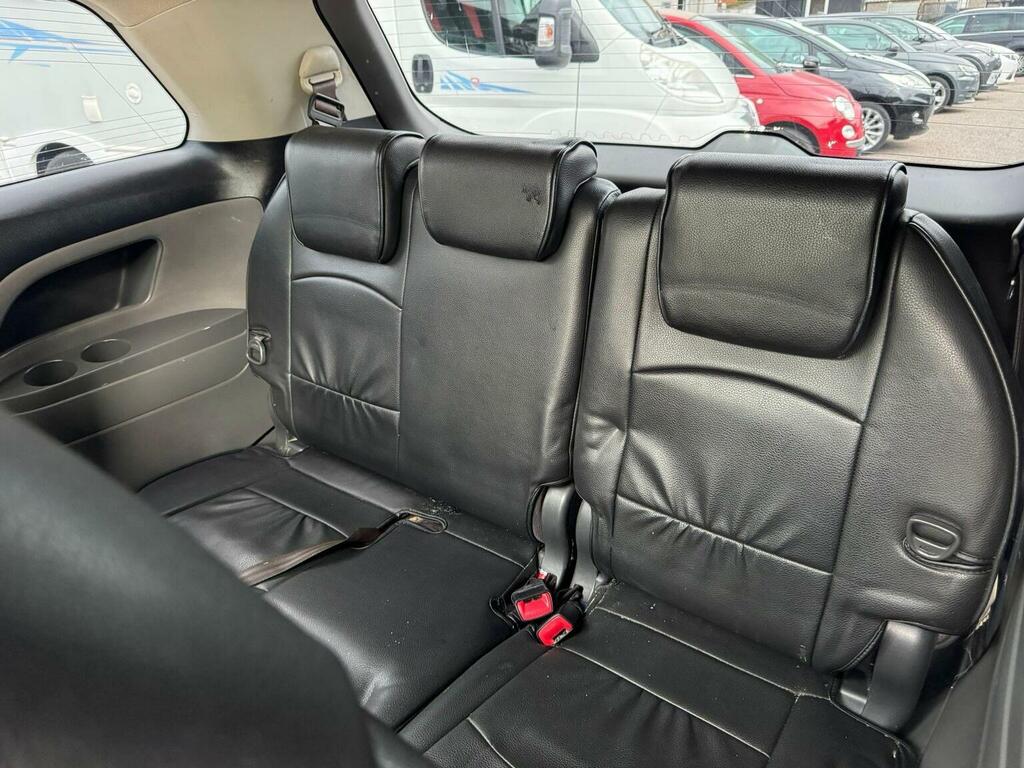 Toyota Estima 2.4 Hybrid 7 Seater Ulez White #31