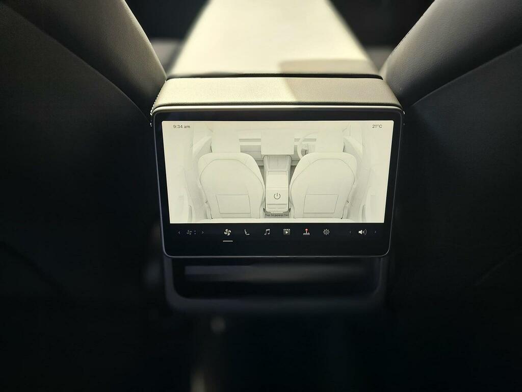 Tesla Model 3 Saloon Dual Motor Long Range 202271 White #22