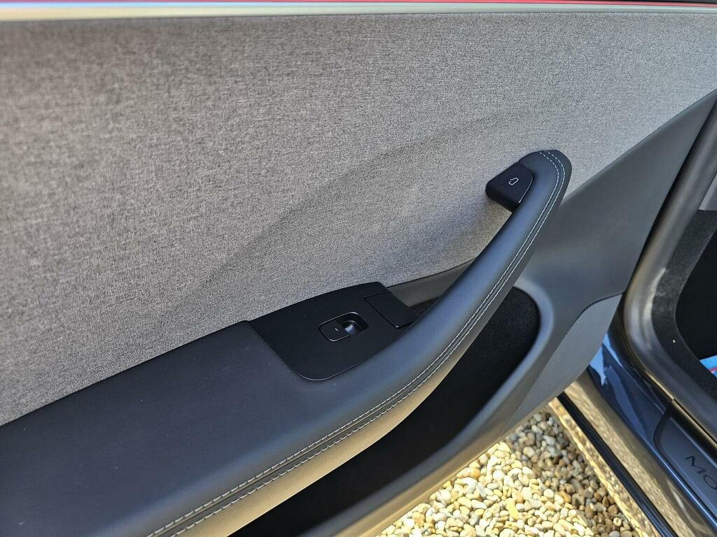 Tesla Model 3 Saloon Dual Motor Long Range 202271 White #23