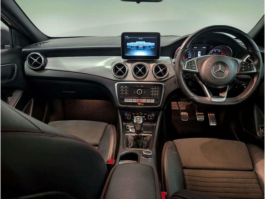 Mercedes-Benz GLA Class 1.6 Gla200 Amg Line Executive Euro 6 S S RA18DVZ Grey #2