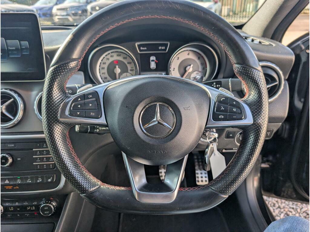 Mercedes-Benz GLA Class Amg Line Black #13