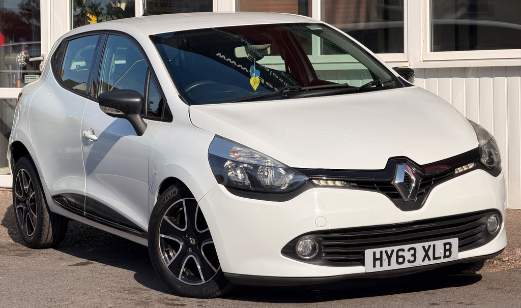 Renault Clio 0.9 Tce Dynamique Medianav Hatchback Ma HY63XLB White