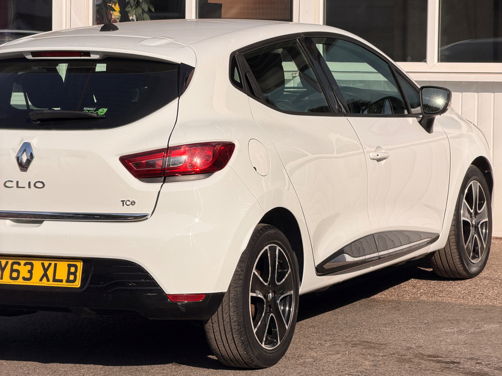 Renault Clio 0.9 Tce Dynamique Medianav Hatchback Ma HY63XLB White #6