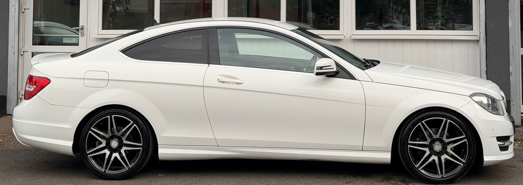 Mercedes-Benz C Class 1.6 Amg Sport Plus Coupe G-tronic Euro VX63DDU White #4