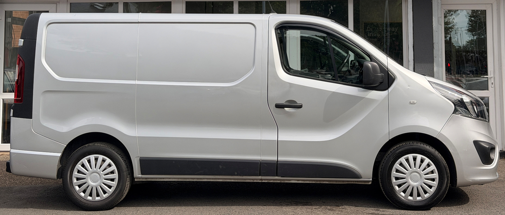 Vauxhall Vivaro 1.6 Cdti 2700 Sportive Panel Van Silver #4