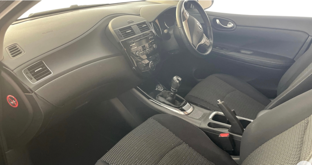 Nissan Pulsar 1.5 Dci Acenta Hatchback Euro 5 Black #4