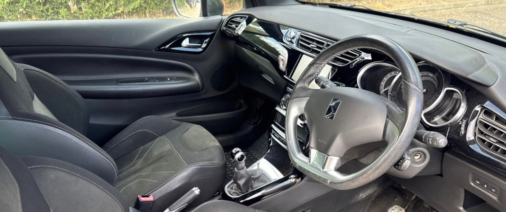 DS DS 3 Hatchback Black #4