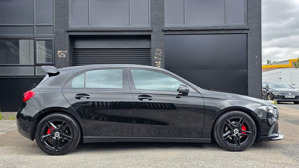 Mercedes-Benz A Class 1.3 A180 Se Executive Euro 6 Ss Black #4