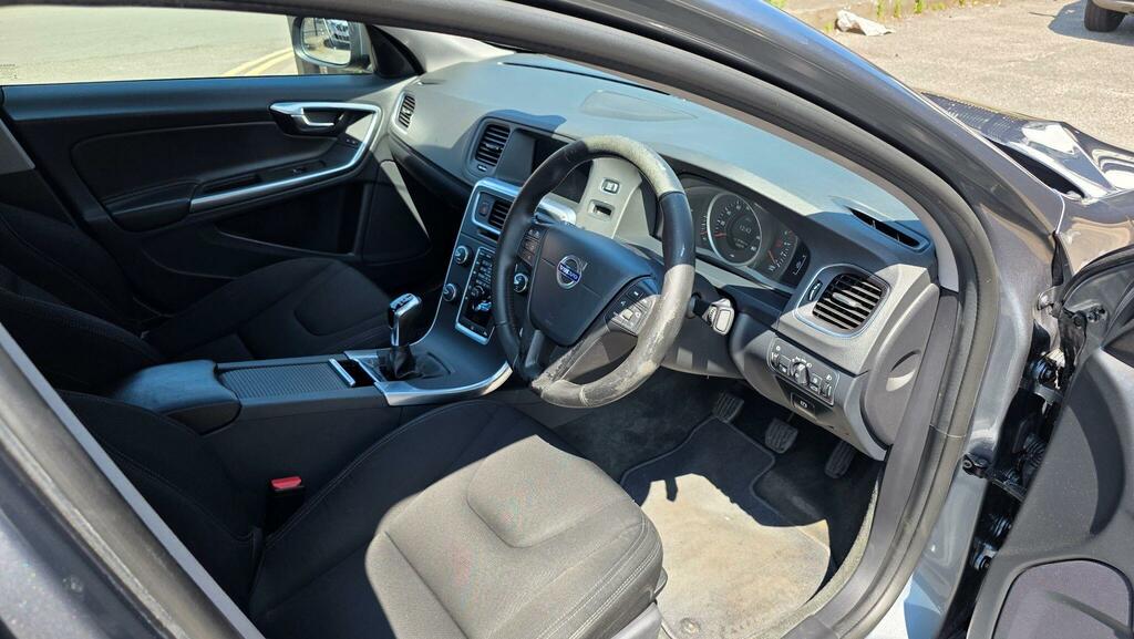 Volvo S60 D4 Se Lux Nav Red #8