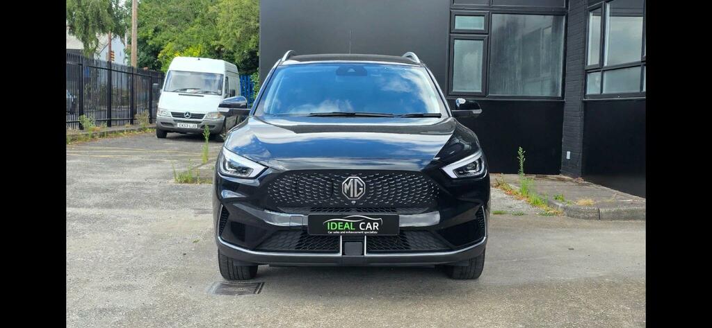MG ZS 51.1Kwh Trophy Connect Black #2