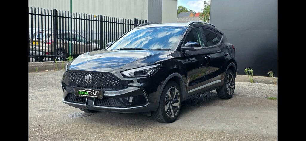 MG ZS 51.1Kwh Trophy Connect Black #6