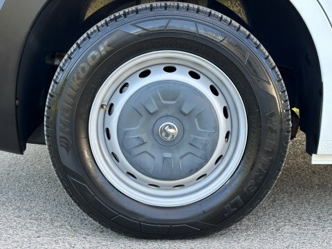 Vauxhall Movano Movano Beavertail Truck. 8,950Vat White #27