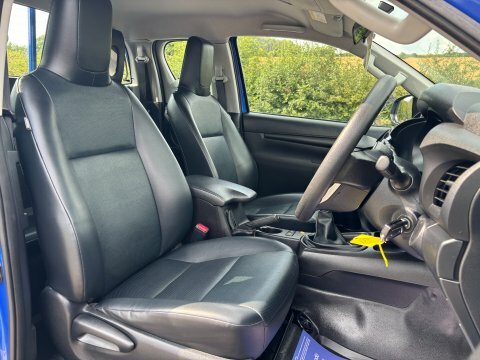 Toyota HILUX Active 4Wd D-4d Blue #4