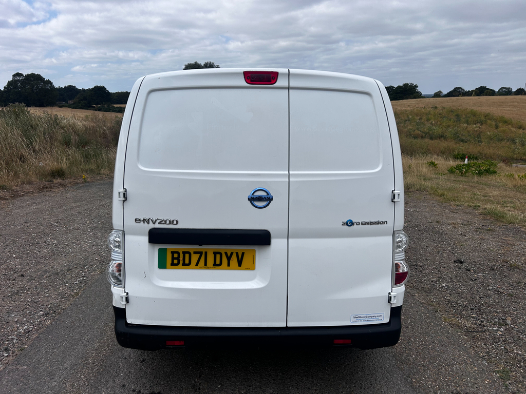 Nissan e-NV200 Mpv White #8