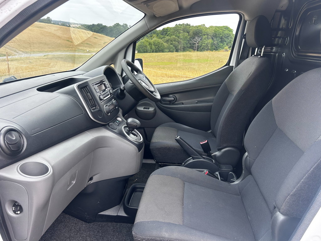 Nissan e-NV200 Mpv White #12