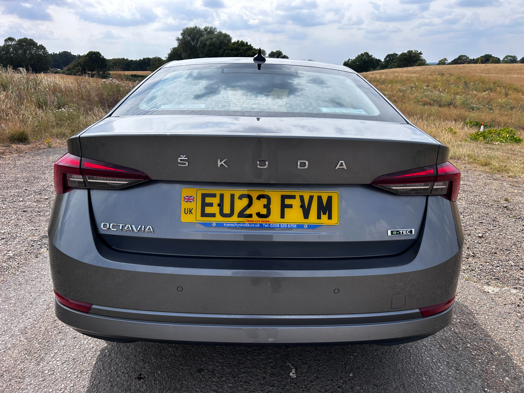 Skoda Octavia Hatch Se 1.0 Tsi E-tec 110 Ps Dsg Black #7