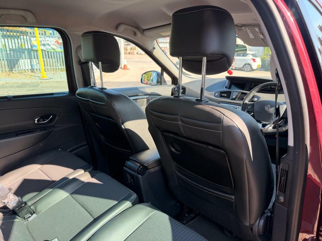 Renault Scenic Tomtom Red #22