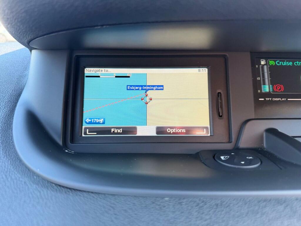 Renault Scenic Tomtom Red #30