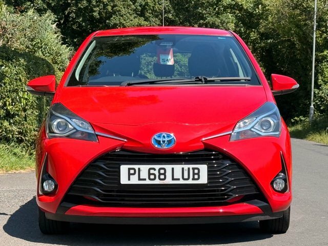 Toyota Yaris 2019 1.5 Vvt-h Icon Tech Hatchback Hybr Red #2