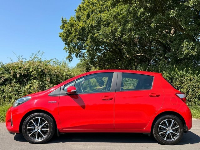 Toyota Yaris 2019 1.5 Vvt-h Icon Tech Hatchback Hybr Red #4