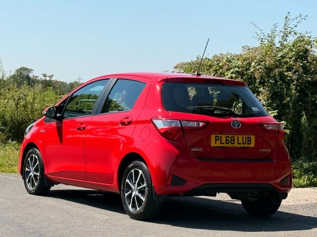 Toyota Yaris 2019 1.5 Vvt-h Icon Tech Hatchback Hybr Red #6