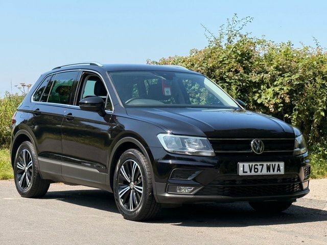 Volkswagen Tiguan 2017 1.4 Tsi Se Navigation Suv E Black #3