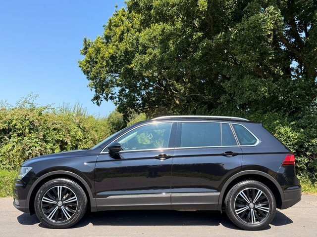 Volkswagen Tiguan 2017 1.4 Tsi Se Navigation Suv E Black #5