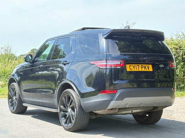 Land Rover Discovery 2017 3.0 Td V6 First Edition Suv 4 Black #3