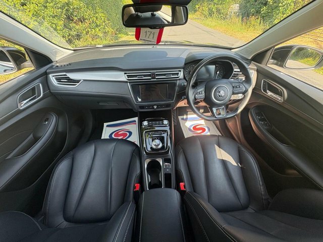 MG MG5 Mg 5 Excite Ev White #10
