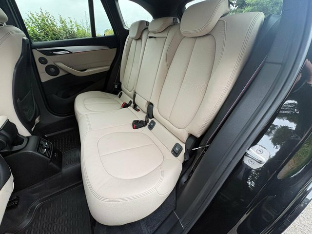 BMW X1 X1 Sdrive20i Se Black #35
