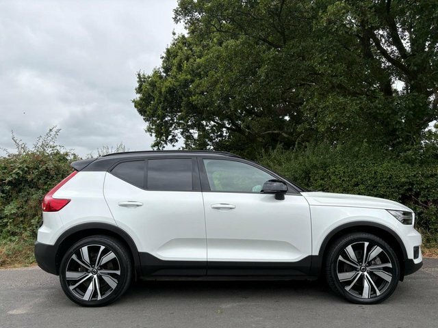 Volvo XC40 2021 P8 78Kwh First Edition Suv White #6