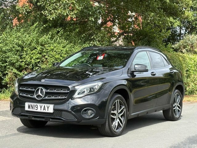 Mercedes-Benz GLA Class 2019 1.6 Gla180 Urban Edition Suv 7G-dc Black