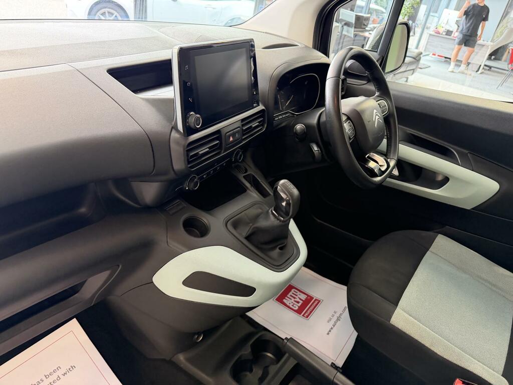 Citroen Berlingo Wheelchair Adapted Carry Upto 5 Persons High Seati Grey #3
