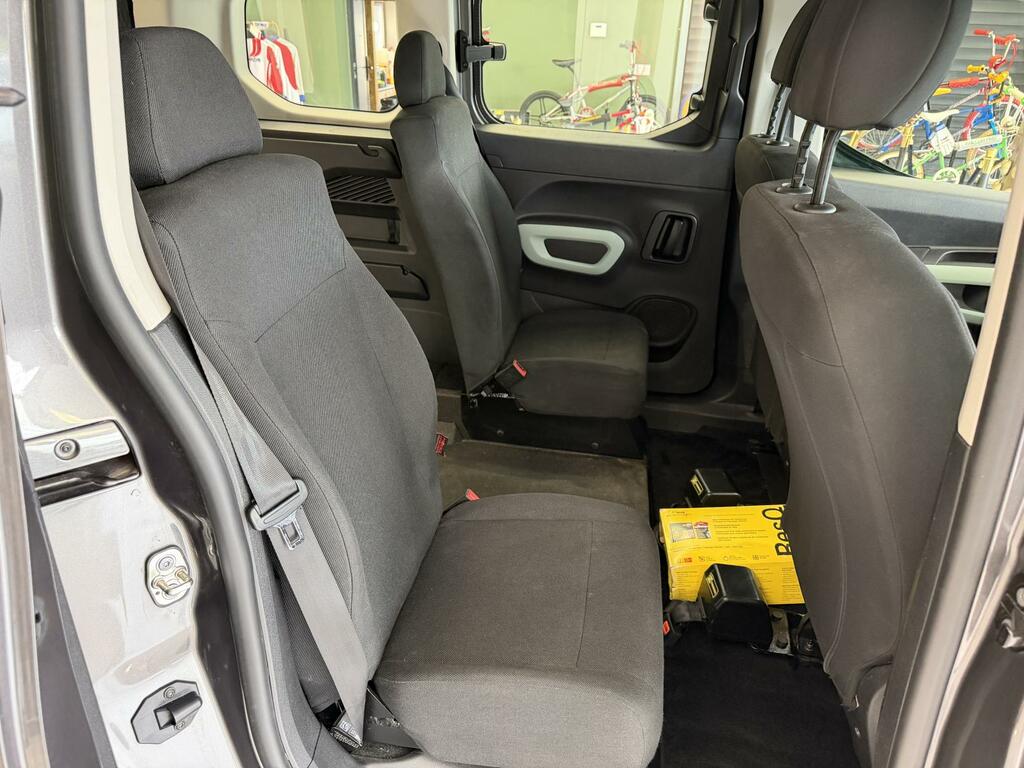 Citroen Berlingo Wheelchair Adapted Carry Upto 5 Persons High Seati Grey #2