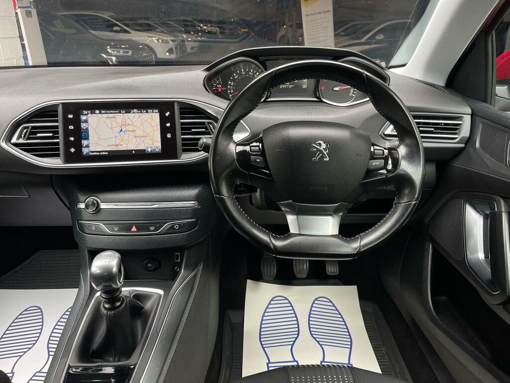 Peugeot 308 Allure Red #3