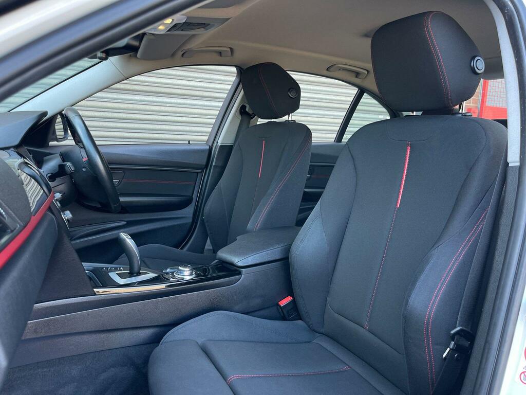 BMW 3 Series Sport LV15AFO White #4