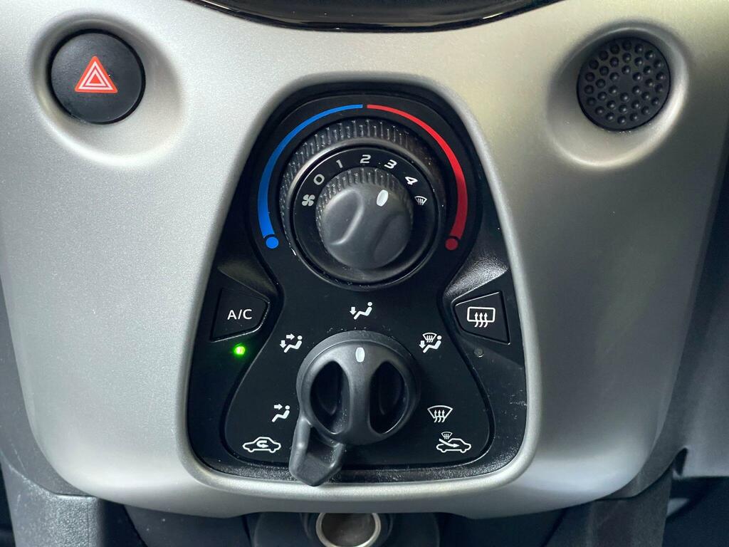 Peugeot 108 Active 1.0 Active White #16