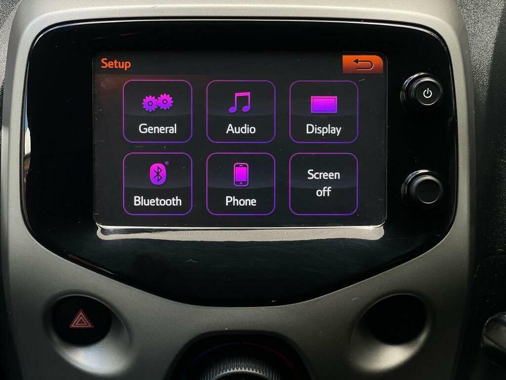Peugeot 108 Active 1.0 Active White #17