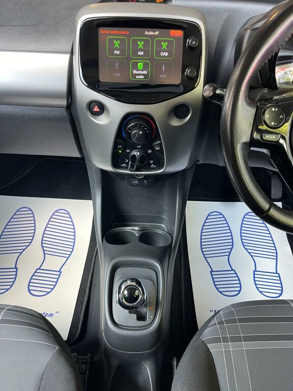 Peugeot 108 Active 1.0 Active White #12