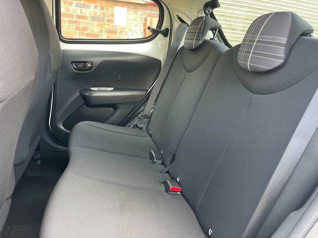 Peugeot 108 Active 1.0 Active White #21