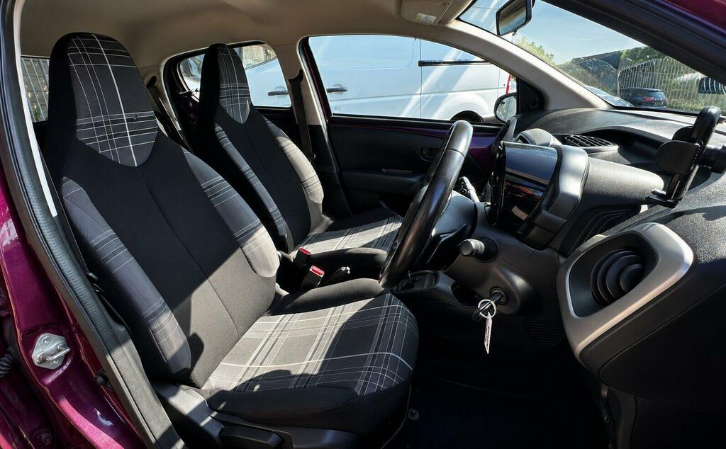 Peugeot 108 Active White #18