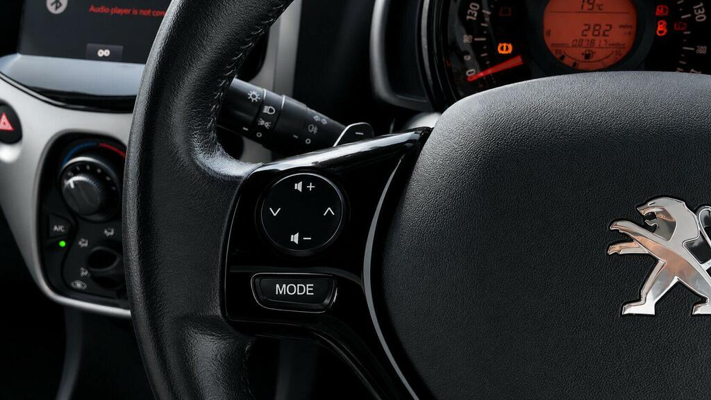 Peugeot 108 Active White #16