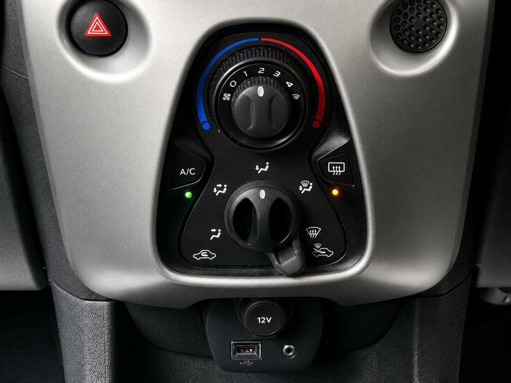 Peugeot 108 Active White #14
