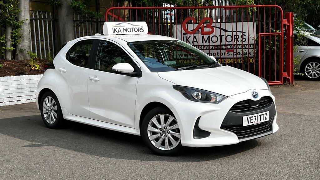 Toyota Yaris 1.5 Vvt-h Icon E-cvt Euro 6 Ss VE71TTZ White