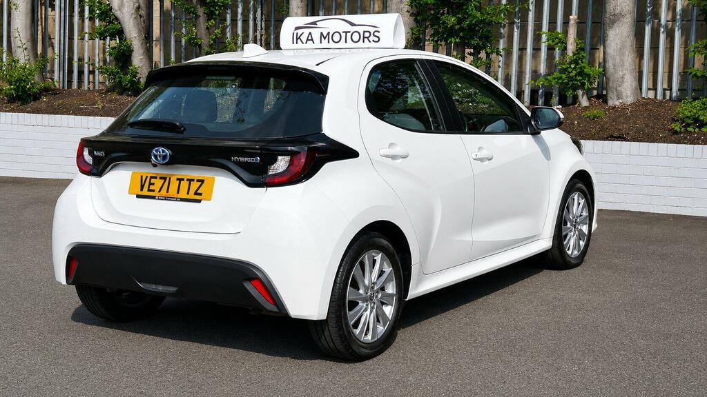 Toyota Yaris 1.5 Vvt-h Icon E-cvt Euro 6 Ss VE71TTZ White #6