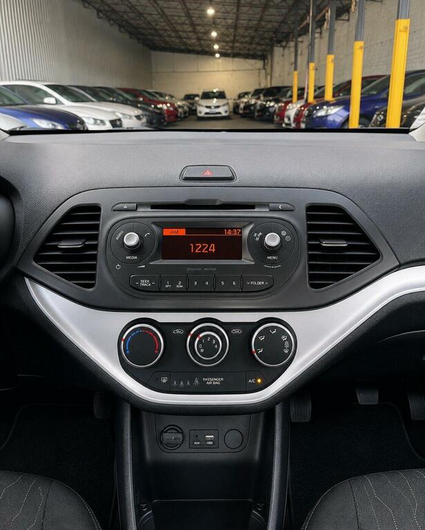 Kia Picanto Picanto Se White #10