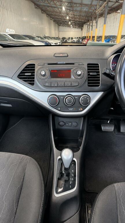 Kia Picanto Picanto Se White #11