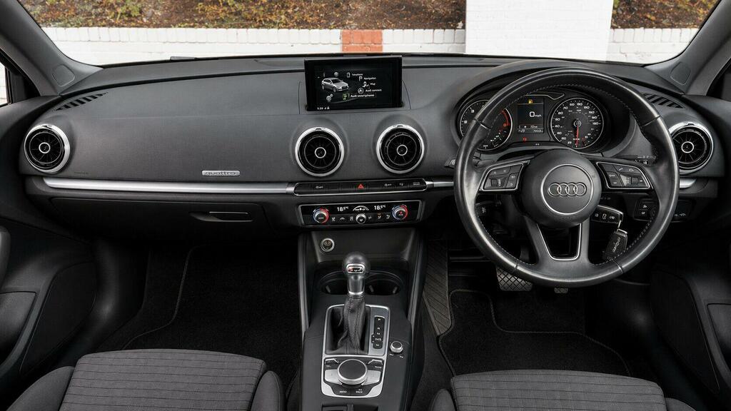 Audi A3 Sport Black #4
