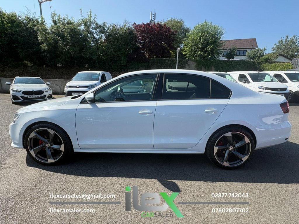 Volkswagen Jetta Gt Tdi Bluemotion Technology Black #7